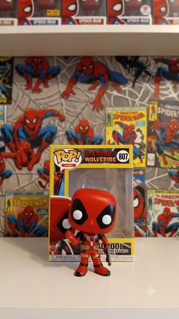 FUNKO DE SPIDERMAN DEADPOOL CON PISTOLA